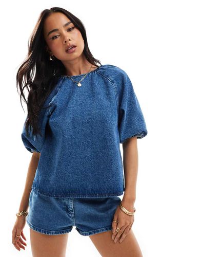 Top in denim medio con maniche raglan a sbuffo - ASOS DESIGN - Modalova