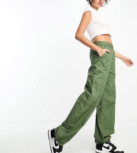 ASOS DESIGN Tall - Pantaloni cargo minimal kaki - ASOS Tall - Modalova