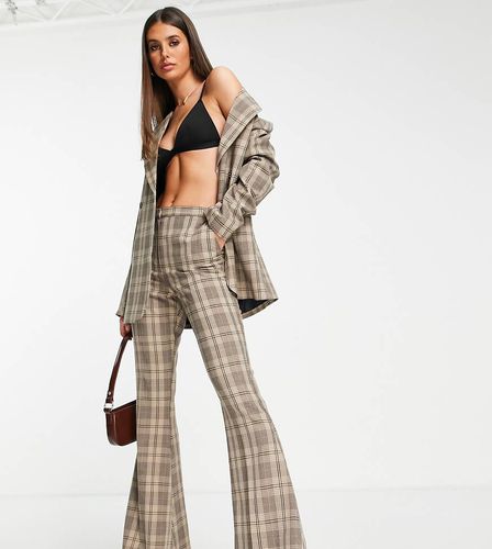 ASOS DESIGN Tall - Pantaloni a zampa oversize marroni a quadri - ASOS Tall - Modalova