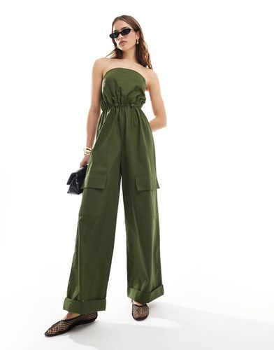 Tuta jumpsuit multitasche kaki a fascia con vita alta arricciata - ASOS DESIGN - Modalova