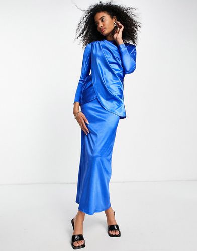 Vestito lungo drappeggiato a maniche lunghe con spalle imbottite in raso blu cobalto - ASOS DESIGN - Modalova