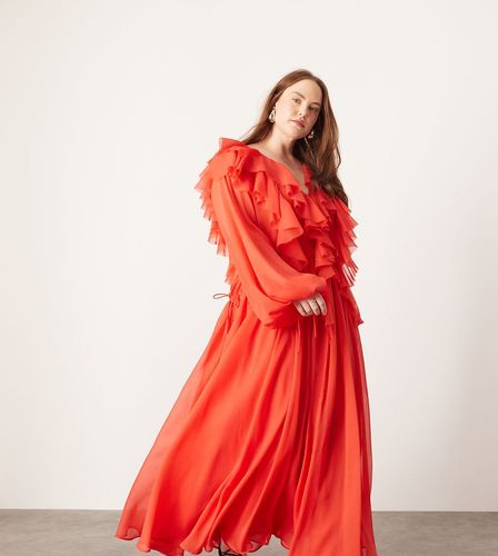 Curve - Vestito lungo in chiffon rosso con bordi grezzi, coulisse in vita e volant - ASOS EDITION - Modalova