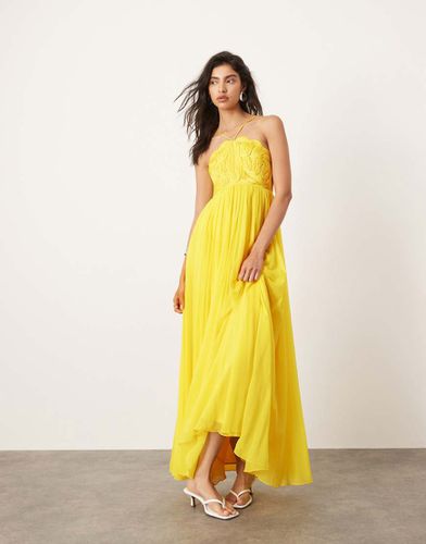 Vestito lungo in raso ricamato a ghirigori con gonna in chiffon - ASOS EDITION - Modalova