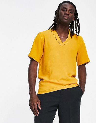 Camicia in raso color senape con rever profondo - Bolongaro Trevor - Modalova