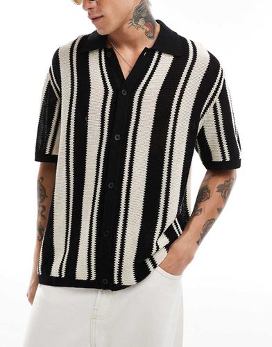 Camicia nera a righe all'uncinetto - Bershka - Modalova