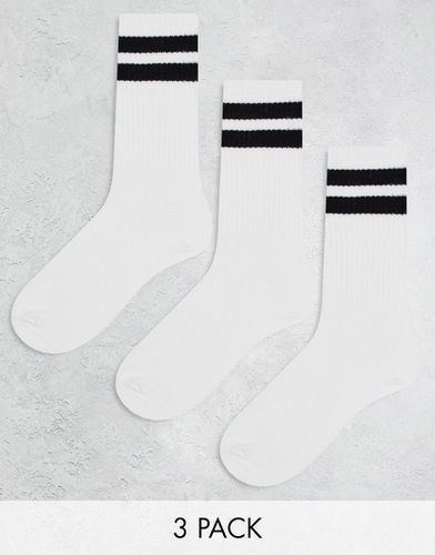 Confezione da 3 paia di calzini sportivi bianchi - Bershka - Modalova