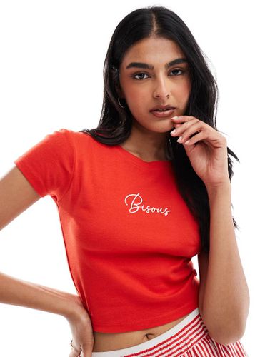 T-shirt corta rossa con stampa "Bisous" - Brave Soul - Modalova