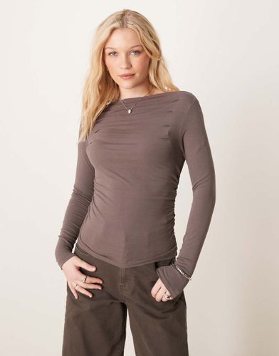 Top froncé à manches longues et encolure bateau - Marron clair - Gina Tricot - Modalova