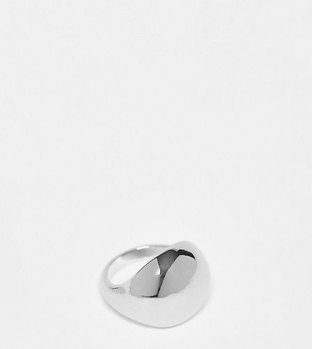 Anello a cupola color argento - DesignB London - Modalova
