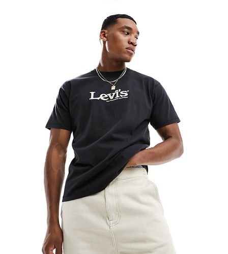 Esclusiva x ASOS - T-shirt nera con logo rétro sul petto - Levi's - Modalova