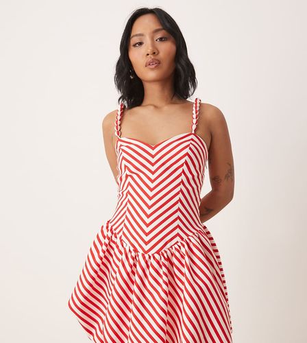 Robe courte à rayures et ourlet bouffant - /blanc - Forever New Petite - Modalova