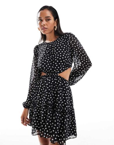 Robe à pois courte avec découpe - Noir - Forever New - Modalova