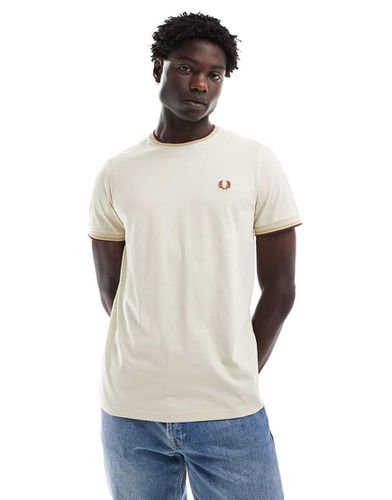 T-shirt beige con bordi a contrasto - Fred Perry - Modalova