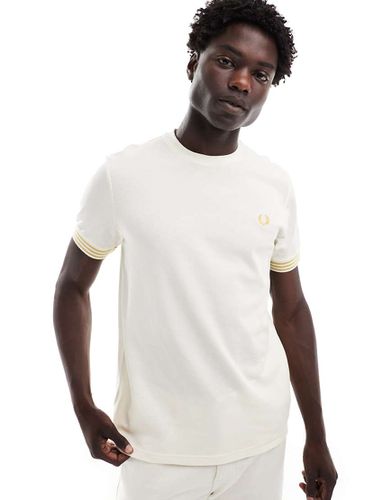 T-shirt sporco con polsini a contrasto - Fred Perry - Modalova