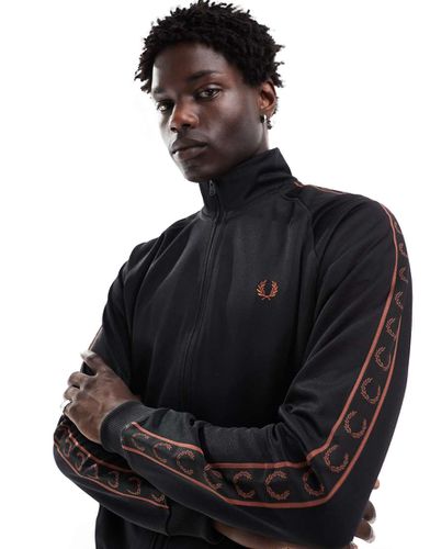 Giacca sportiva nera con fettuccia a contrasto in coordinato - Fred Perry - Modalova