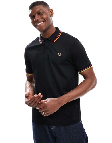 Polo de sport style tennis à manches courtes et liserés - Fred Perry - Modalova