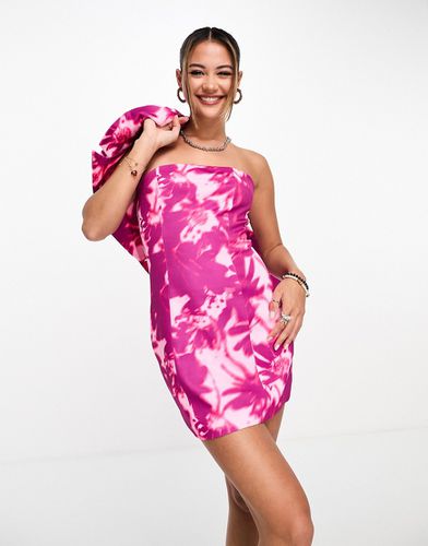 The Brand - Vestito corto a fascia rosa con stampa tie-dye in coordinato - KYO - Modalova