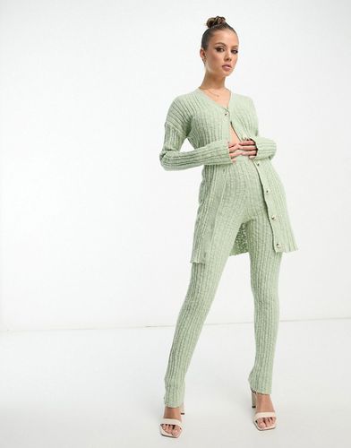 Pantaloni a zampa in maglia salvia in coordinato - In The Style - Modalova