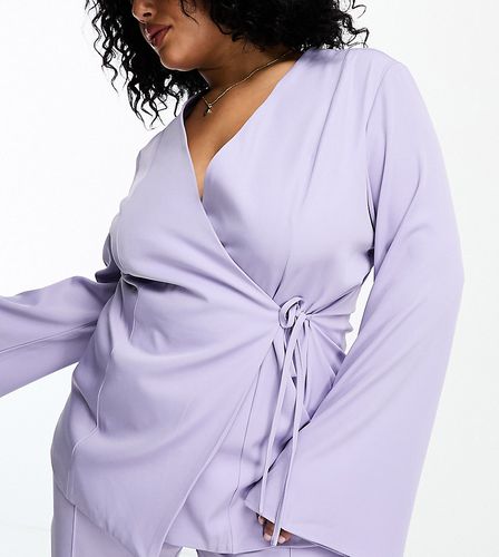 Blazer kimono lilla con cintura sul davanti in coordinato - In The Style Plus - Modalova