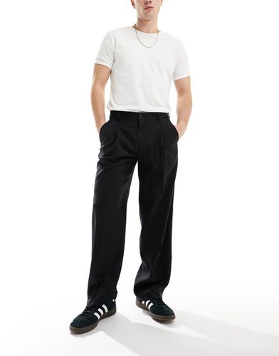 Pantaloni eleganti neri a fondo ampio con pieghe sul davanti - Jack & Jones - Modalova