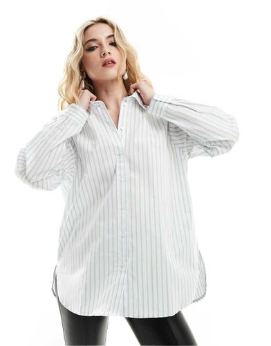 Camicia ampia a maniche lunghe bianca con righe blu - JDY - Modalova