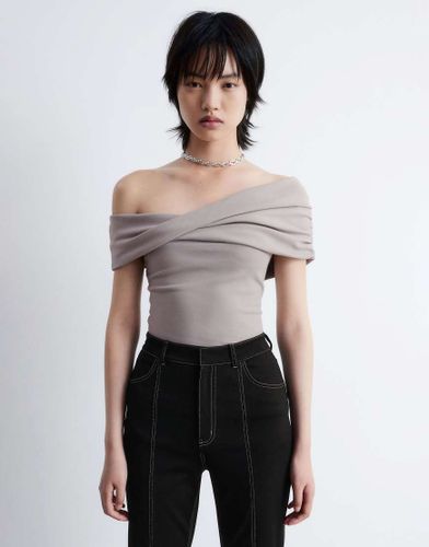 Top froncé à épaules dénudées - Marron taupe - Other Stories - Modalova