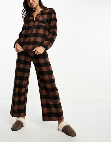Set pigiama in cotone pettinato con top a maniche lunghe e pantaloni cioccolato a quadri - Loungeable - Modalova
