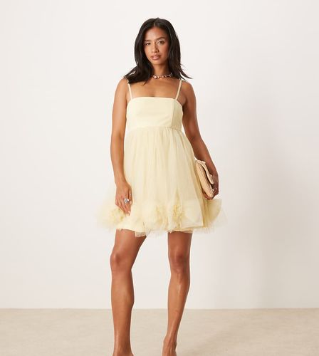 Robe babydoll courte à ourlet boule - Citron - Lace & Beads Petite - Modalova