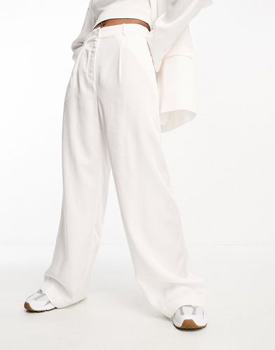 Pantaloni a fondo ampio bianchi in coordinato - Monki - Modalova