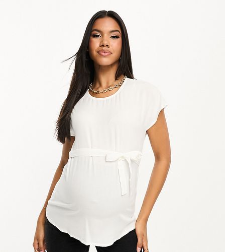 Mamalicious Maternity - T-shirt bianca allacciata in vita - Mama.licious - Modalova