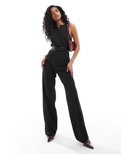 Tuta jumpsuit accollata nera con cintura - Mango - Modalova