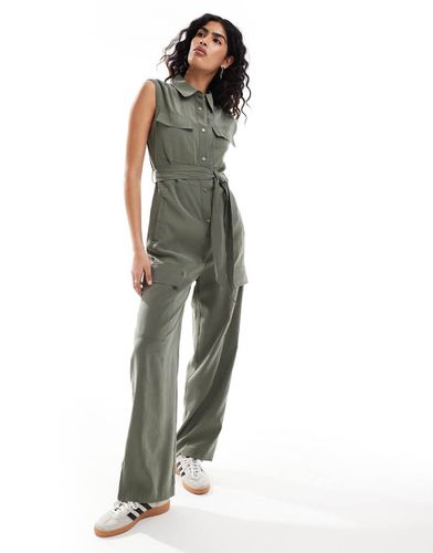 Tuta jumpsuit senza maniche con bottoni color kaki - Mango - Modalova