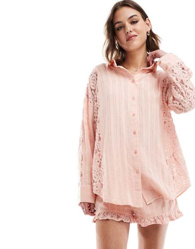 Camicia oversize in pizzo misto tenue - Miss Selfridge - Modalova