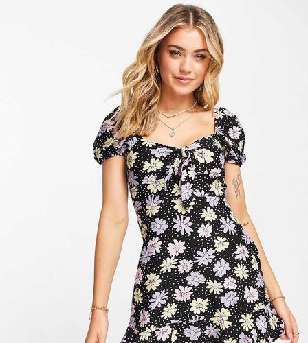 Petite - Vestito con nodo sul davanti a pois e fiori - Miss Selfridge - Modalova