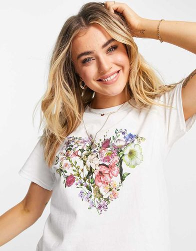 T-shirt con stampa a cuore fatto di fiori - Miss Selfridge - Modalova