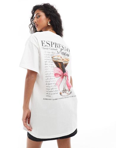 T-shirt oversize bianca con stampa "Espresso Martini" - Miss Selfridge - Modalova