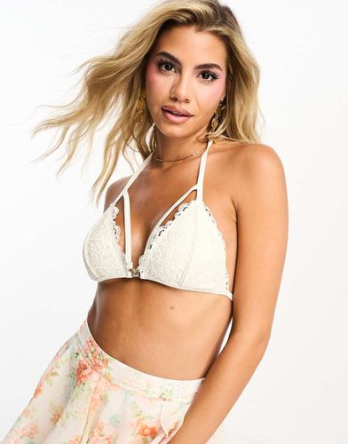 Top bikini color crema con anello e pizzo - Miss Selfridge - Modalova