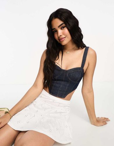 Top brassière in denim color indaco con cuciture a contrasto - Miss Selfridge - Modalova