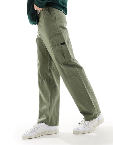 Pantaloni cargo multitasche kaki scuro - New Look - Modalova