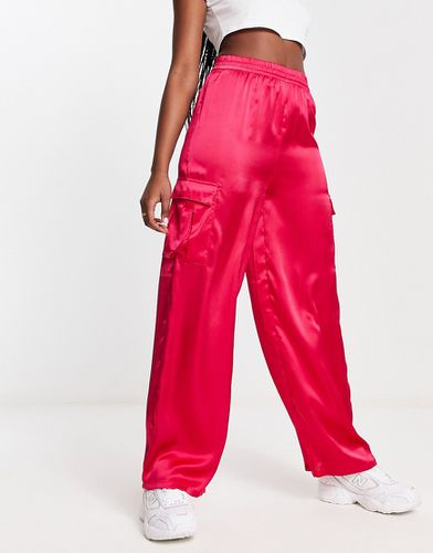 Pantaloni cargo in raso rosa - New Look - Modalova
