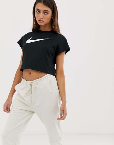 T-shirt nera corta con logo - Nike - Modalova