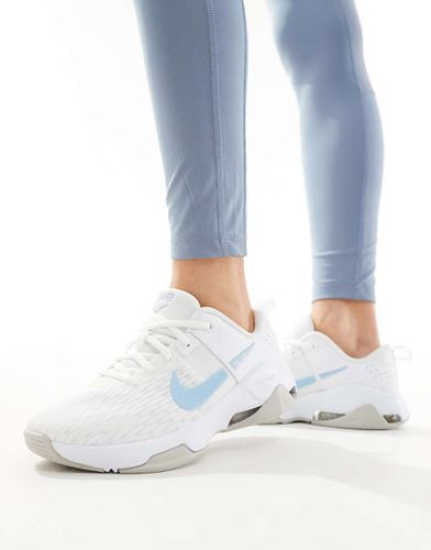 Zoom Bella 6 - Sneakers bianche e blu chiaro - Nike Training - Modalova