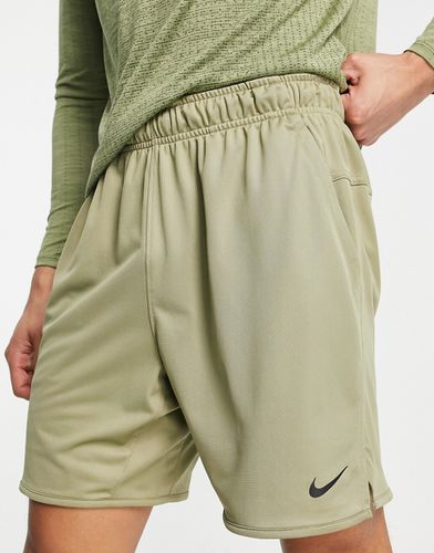Dri-FIT Totality - Pantaloncini color pietra da 7" - Nike Training - Modalova