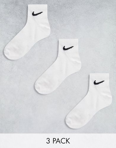 Everyday Lightweight - Confezione da 3 paia di calzini leggeri alla caviglia bianchi - Nike Training - Modalova