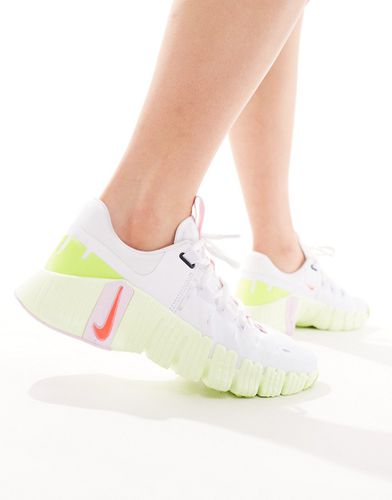 Metcon 5 - Sneakers bianche, fluo e rosa - Nike Training - Modalova