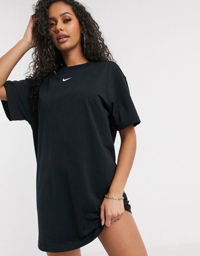 Vestito T-shirt oversize con logo piccolo - Nike - Modalova