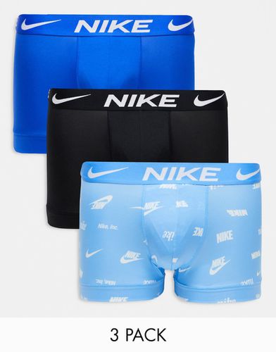 Dri-Fit Essential Micro - Confezione da 3 boxer aderenti in microfibra Dri-Fit neri/blu/con stampa - Nike - Modalova