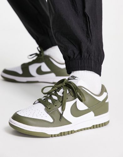 Dunk - Sneakers basse bianche e verde oliva - Nike - Modalova