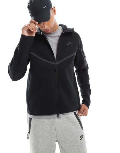 Felpa tecnica in pile con cappuccio e zip nera - Nike - Modalova