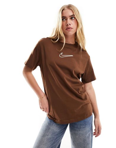 Midi Swoosh - T-shirt oversize unisex cacao con logo - Nike - Modalova